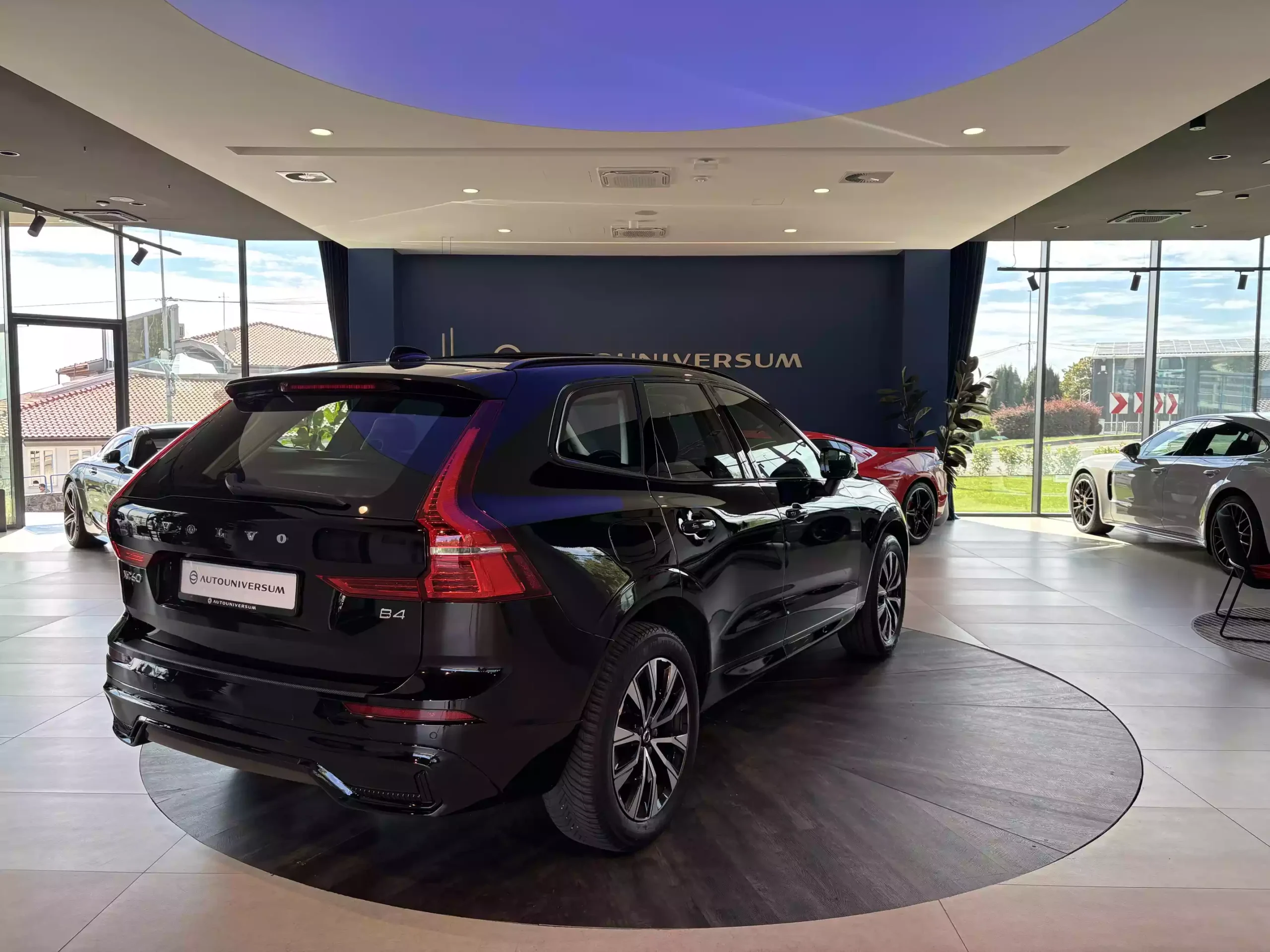 Volvo XC60 B4 R-Design Automatic