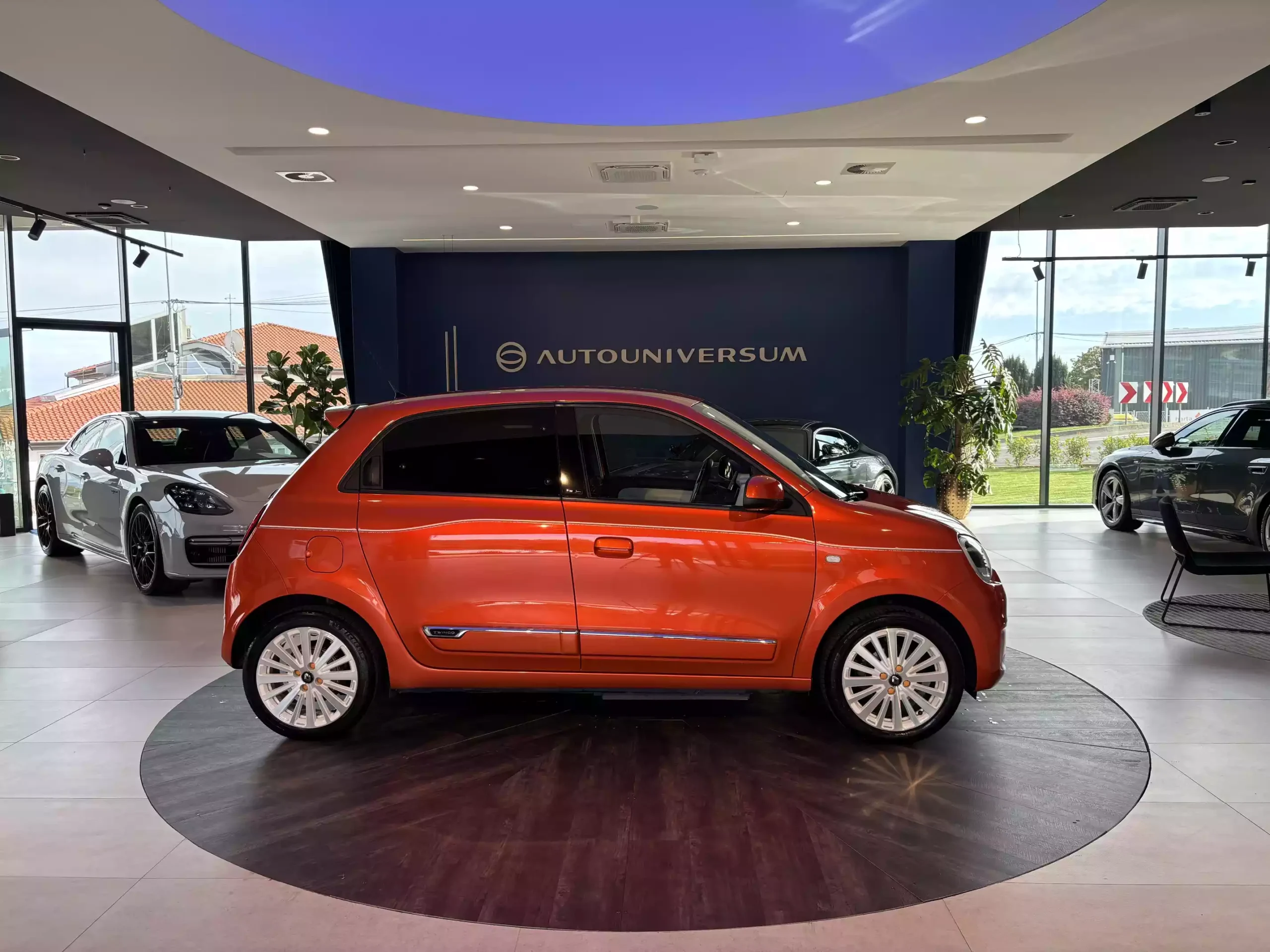 Renault Twingo Z.E. R80 Intens