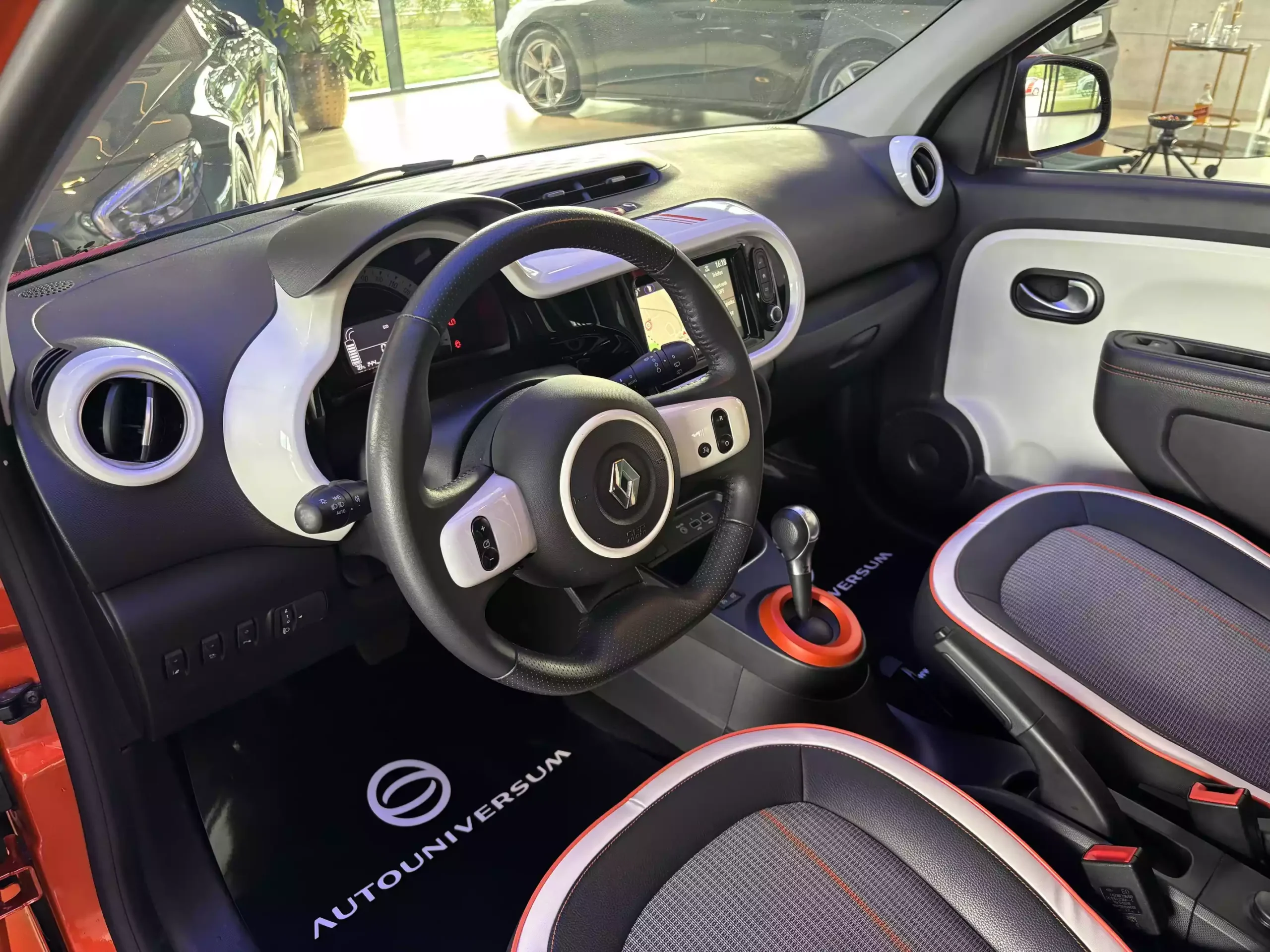 Renault Twingo Z.E. R80 Intens