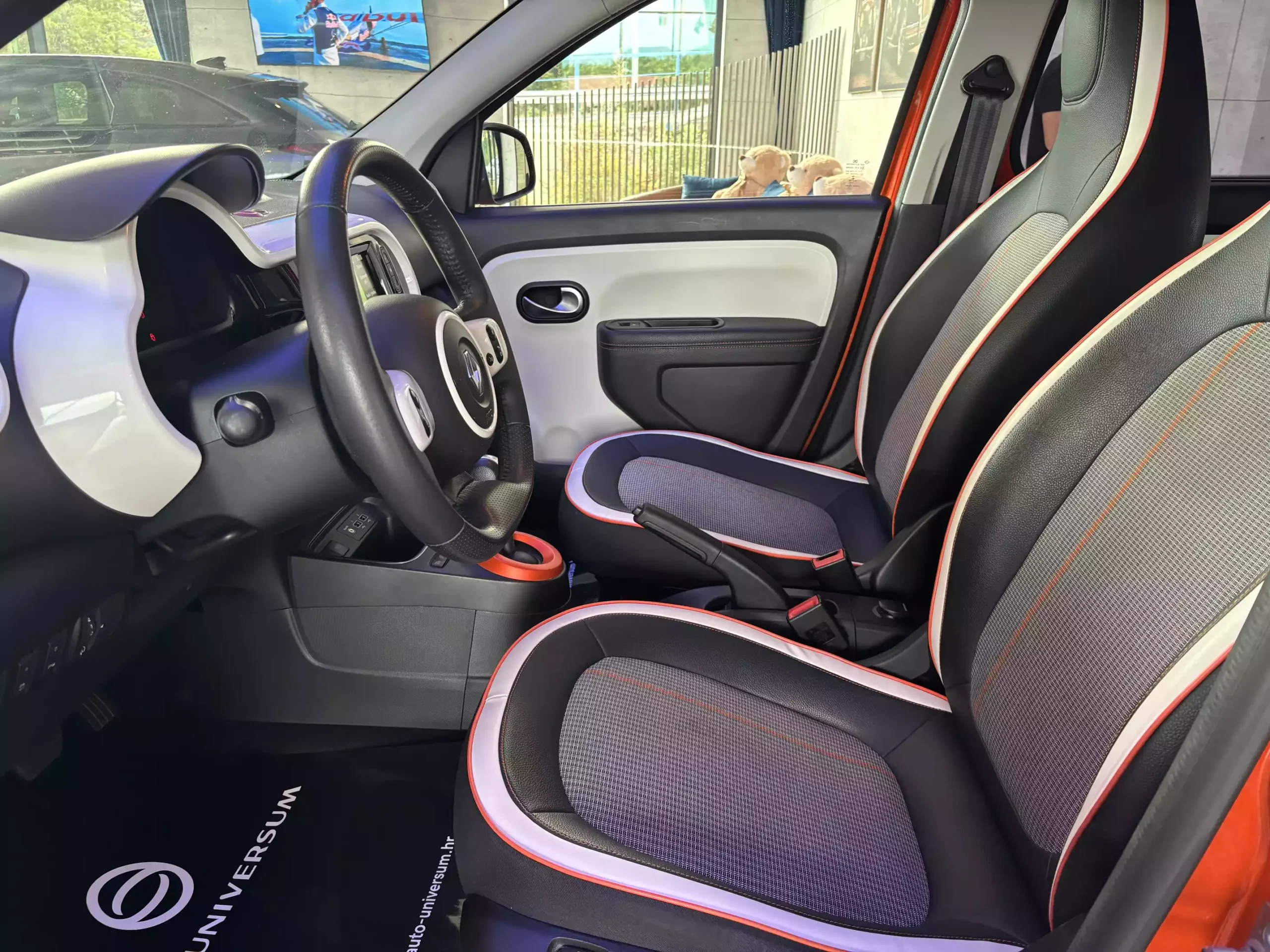 Renault Twingo Z.E. R80 Intens